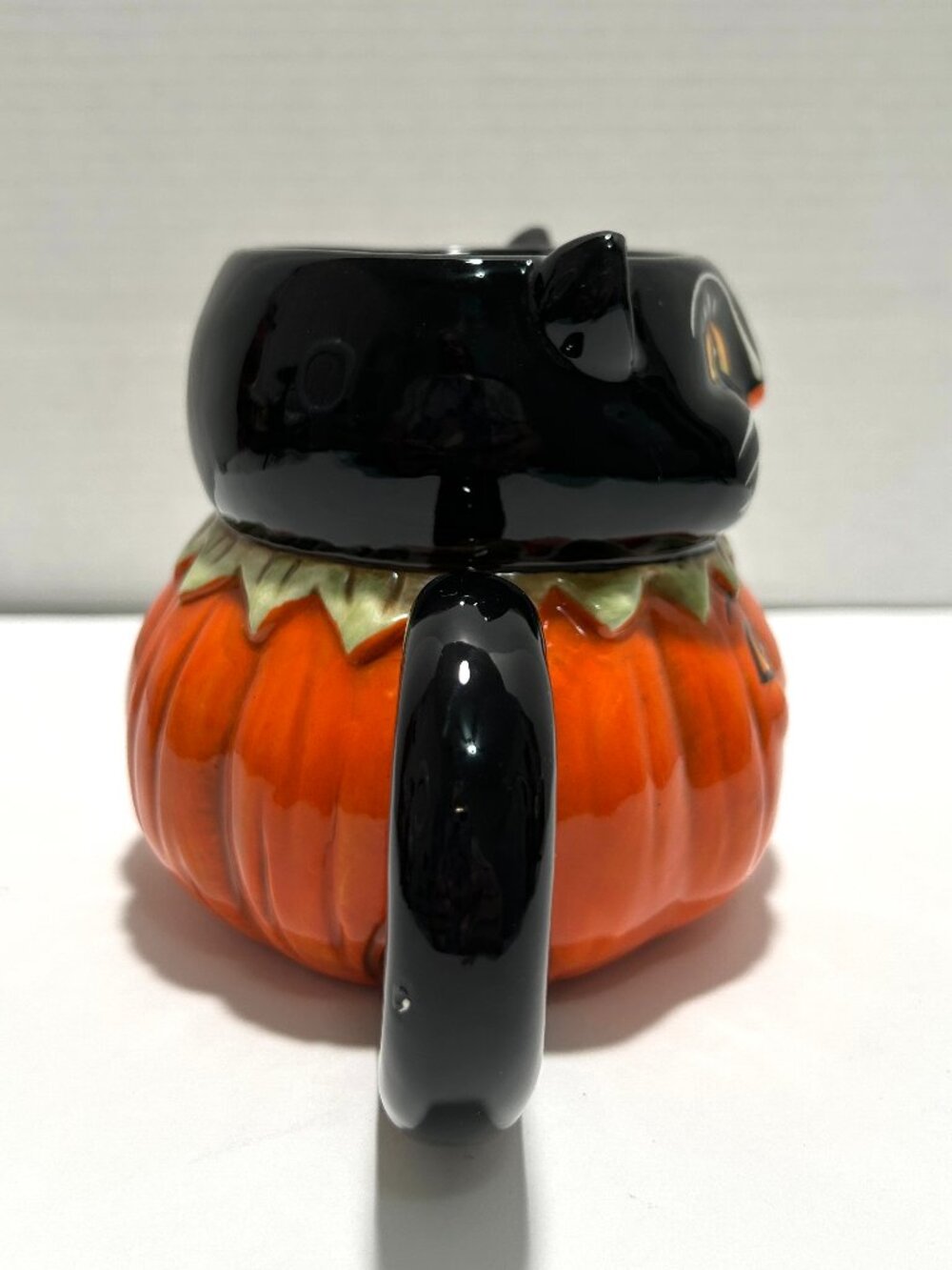 NWT 2026 Halloween Cat & Pumpkin Mug by Johanna Parker - Picture 4 of 6